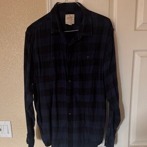 American Eagle Outfitters Blue and Black Plaid flannel Shirt men’s large